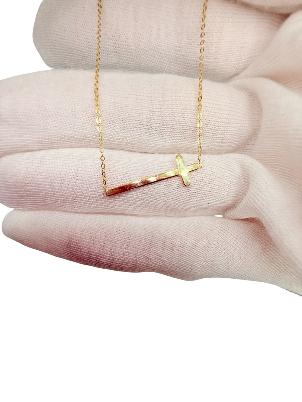 ✨ Stunning 14K Gold Sideways Cross Necklace ✨ - Picture 17 of 17